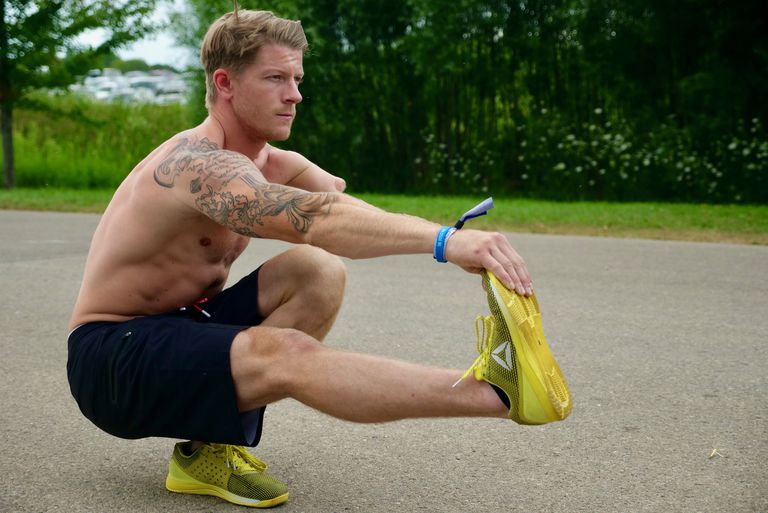 CrossFit Trainer Lost His Left Arm at 13— And Can Deadlift 500 Pounds